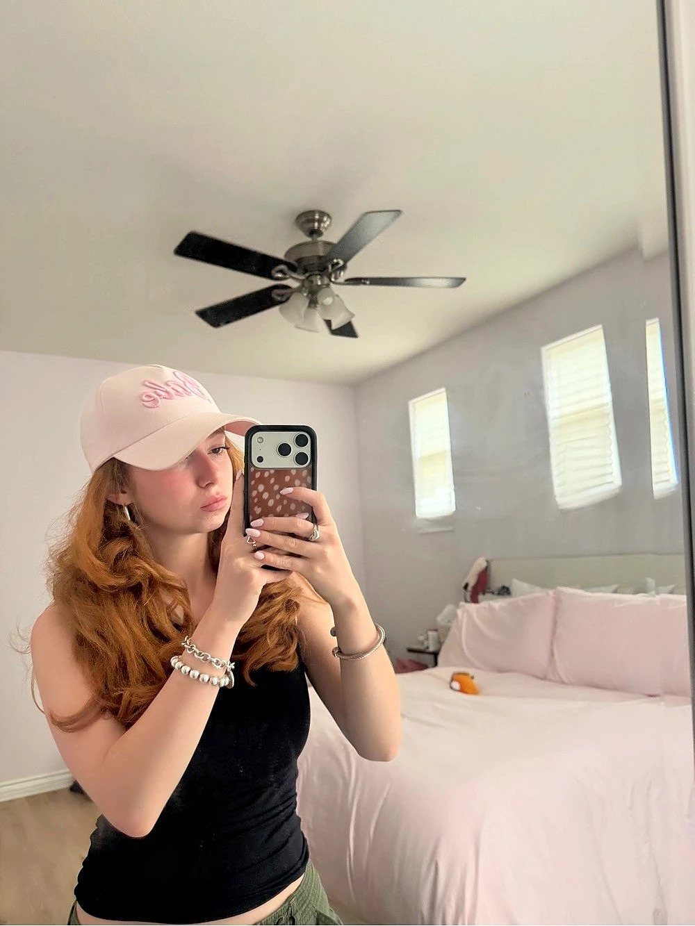 Embroidered Babe Hat in Pink & White Like New